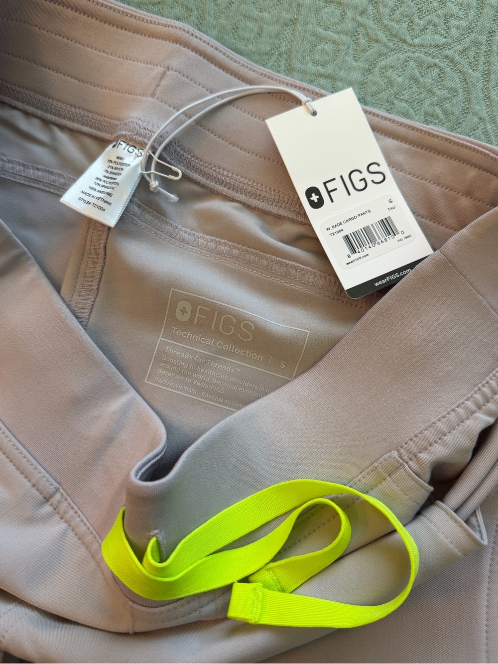 FIGS Women’s Taupe Kade Scrub Pants - Picture 2 of 2